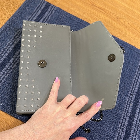 Steve Madden silver clutch - Picture 4 of 5